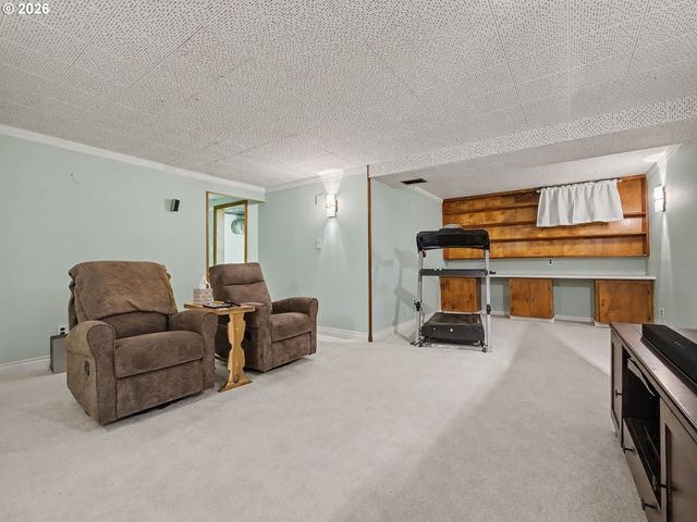 2301 Ne 130TH Ave, Portland, OR 97230