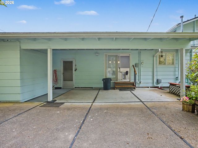 2301 Ne 130TH Ave, Portland, OR 97230
