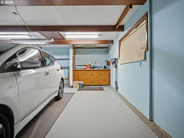 2301 Ne 130TH Ave, Portland, OR 97230