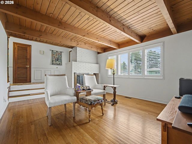 2301 Ne 130TH Ave, Portland, OR 97230