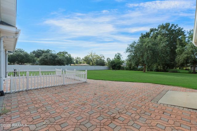 618 Lucerne Drive, New Iberia, LA 70563