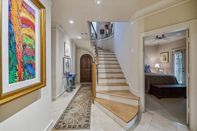 2415 W Main Street, Houston, TX 77098