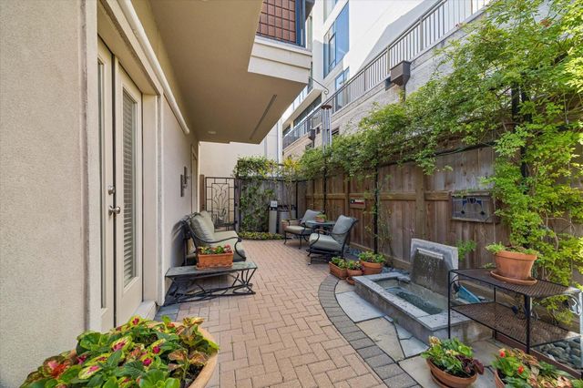 2415 W Main Street, Houston, TX 77098