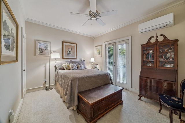 2415 W Main Street, Houston, TX 77098