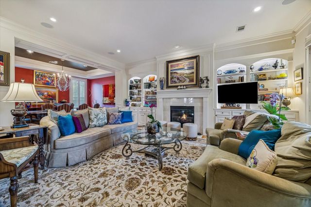 2415 W Main Street, Houston, TX 77098