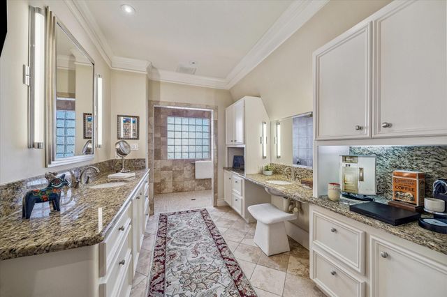 2415 W Main Street, Houston, TX 77098