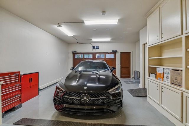 2415 W Main Street, Houston, TX 77098