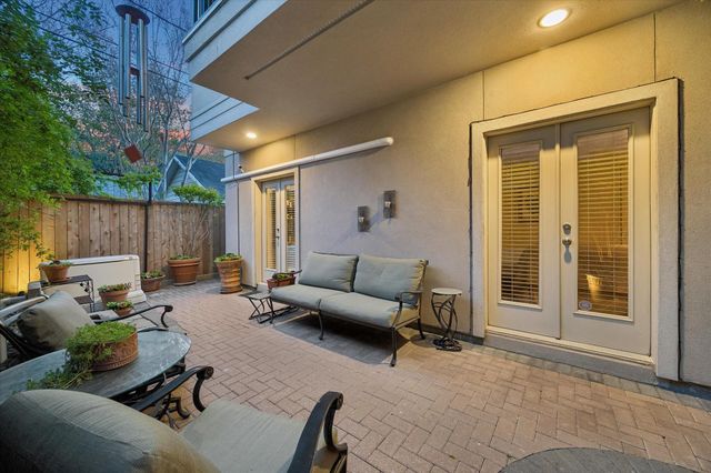 2415 W Main Street, Houston, TX 77098