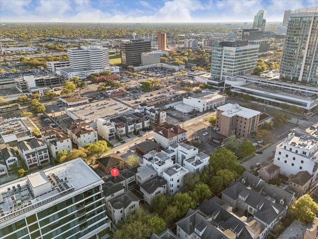 2415 W Main Street, Houston, TX 77098