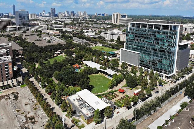 2415 W Main Street, Houston, TX 77098