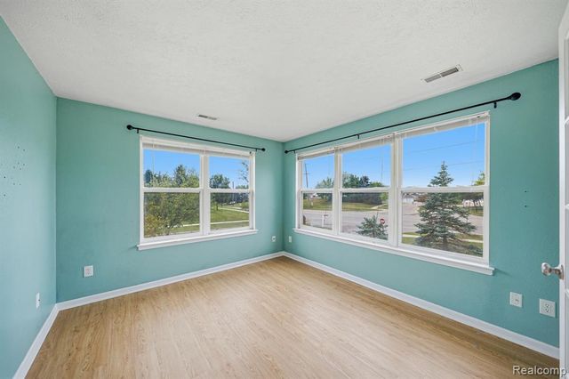 1474 Millbrook Trail, Ann Arbor, MI 48108