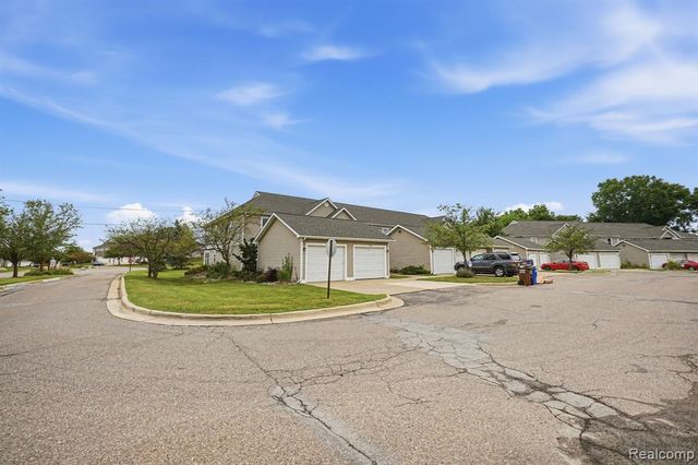 1474 Millbrook Trail, Ann Arbor, MI 48108
