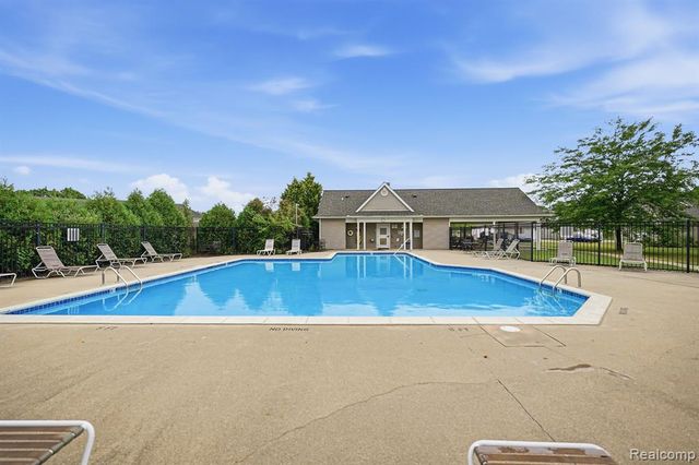 1474 Millbrook Trail, Ann Arbor, MI 48108