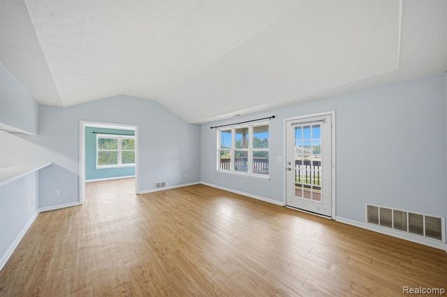 1474 Millbrook Trail, Ann Arbor, MI 48108