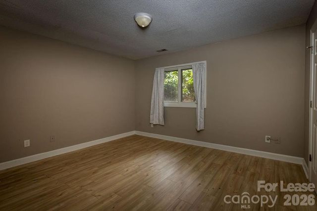 14623 Waterside Drive, Charlotte, NC 28278