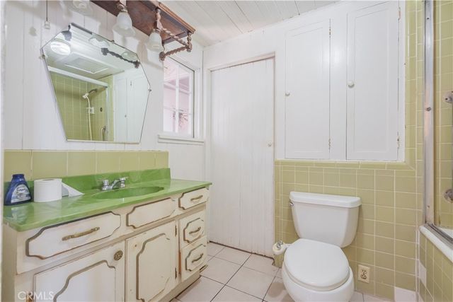 947 N Glendora Avenue, Glendora, CA 91741