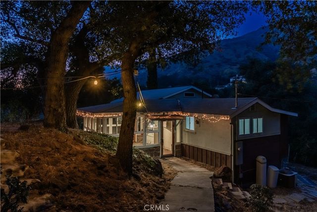 947 N Glendora Avenue, Glendora, CA 91741