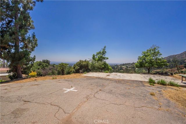 947 N Glendora Avenue, Glendora, CA 91741