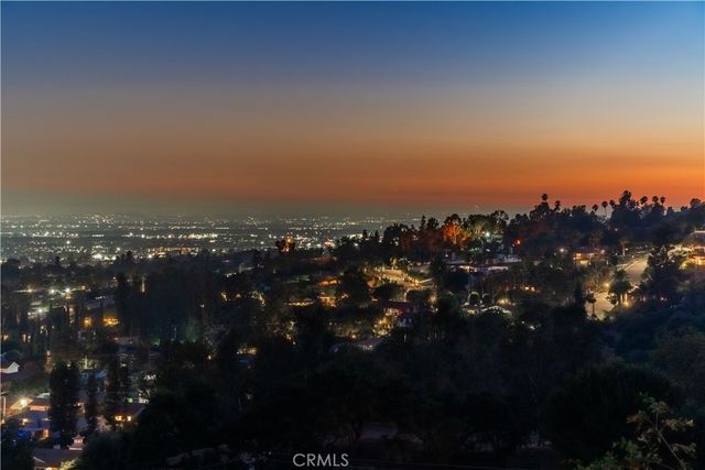 947 N Glendora Avenue, Glendora, CA 91741
