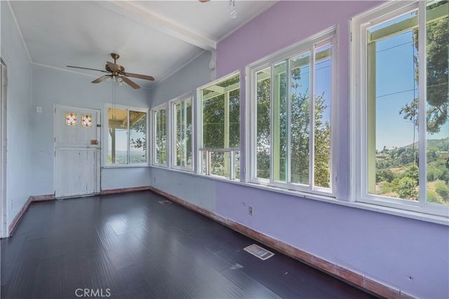 947 N Glendora Avenue, Glendora, CA 91741