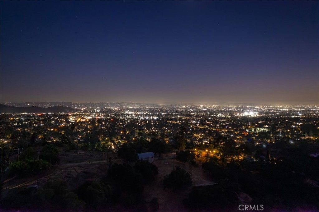 947 N Glendora Avenue, Glendora, CA 91741