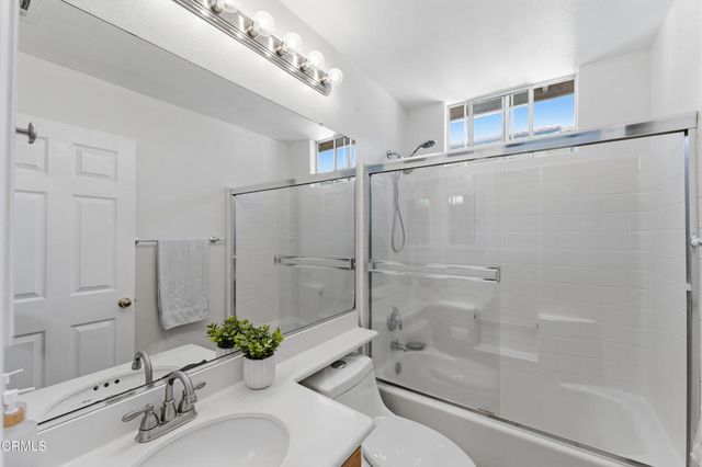 100 Ford Avenue, Ventura, CA 93003