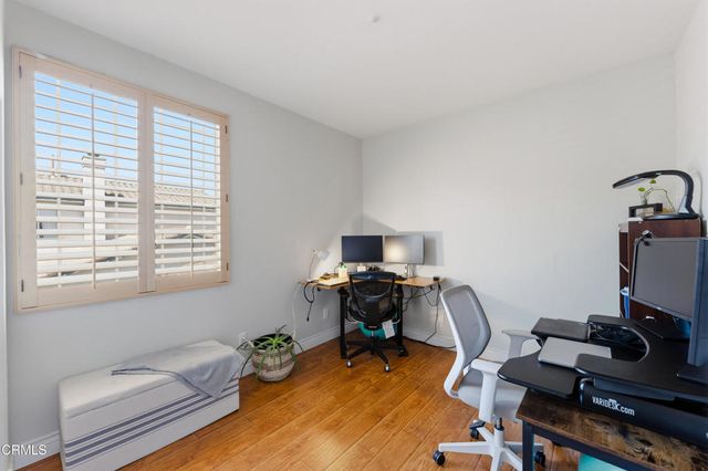 100 Ford Avenue, Ventura, CA 93003