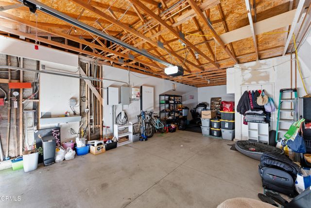 100 Ford Avenue, Ventura, CA 93003