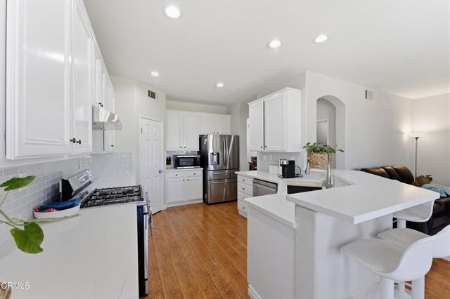 100 Ford Avenue, Ventura, CA 93003