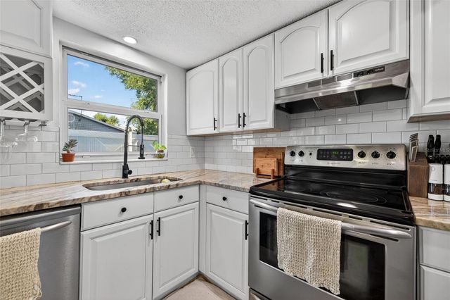 4750 39TH AVENUE N, St Petersburg, FL 33714