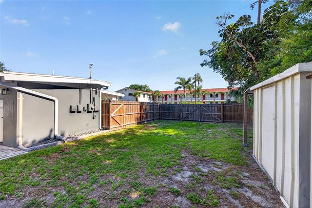 4750 39TH AVENUE N, St Petersburg, FL 33714