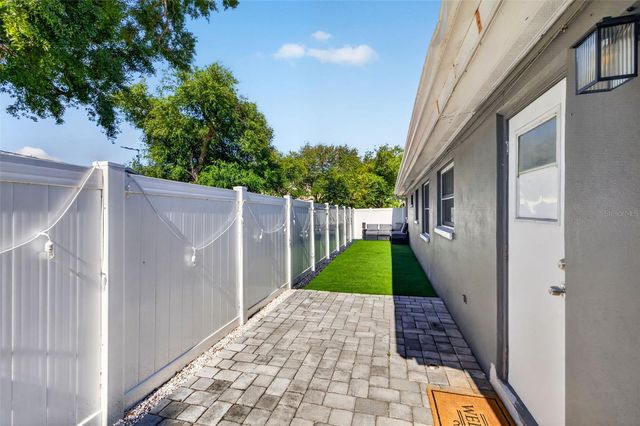 4750 39TH AVENUE N, St Petersburg, FL 33714