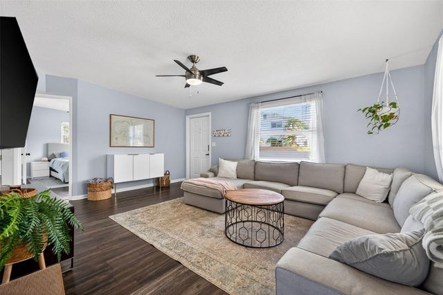 4750 39TH AVENUE N, St Petersburg, FL 33714