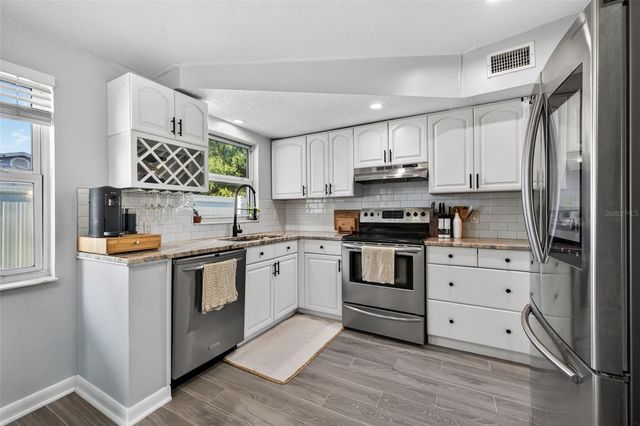 4750 39TH AVENUE N, St Petersburg, FL 33714