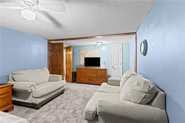 130 N 80th Terrace, Kansas City, KS 66111