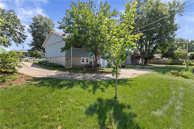 130 N 80th Terrace, Kansas City, KS 66111