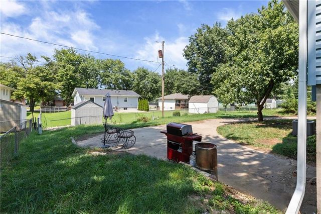130 N 80th Terrace, Kansas City, KS 66111