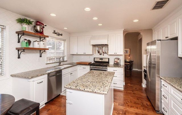 3076 Sherman Isl Rd, West Sacramento, CA 95691