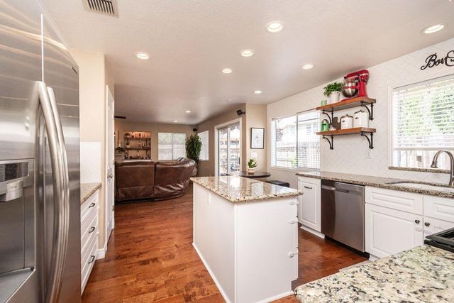 3076 Sherman Isl Rd, West Sacramento, CA 95691