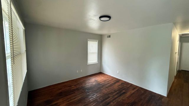 16172 Fenton Street, Detroit, MI 48219