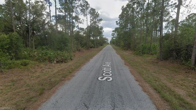 2010 Scott AVE, Alva, FL 33920