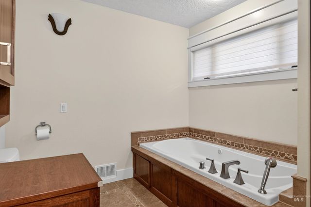 7777 N Pierce Park Rd., Boise, ID 83714