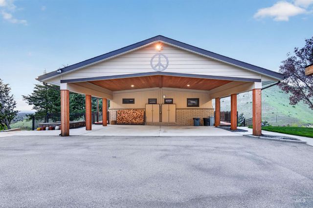 7777 N Pierce Park Rd., Boise, ID 83714