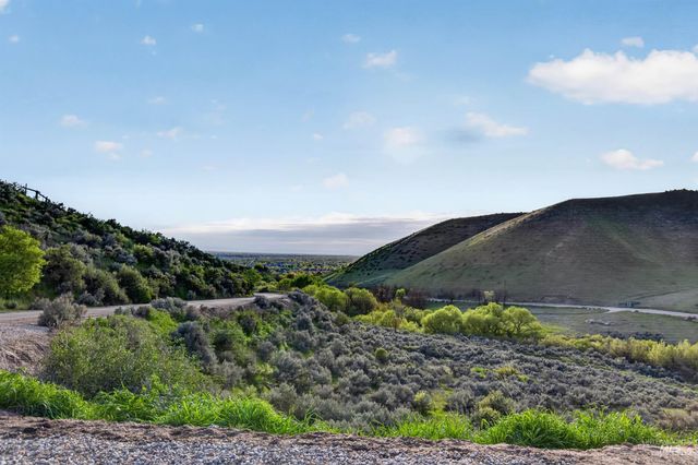 7777 N Pierce Park Rd., Boise, ID 83714