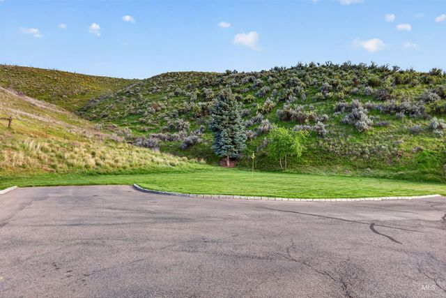 7777 N Pierce Park Rd., Boise, ID 83714