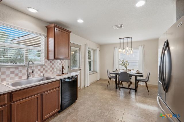 578 Briggs Dr, New Braunfels, TX 78130
