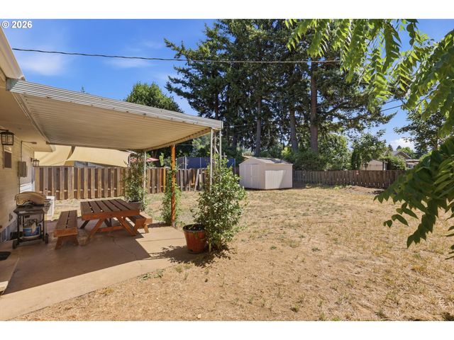 18232 Se CLINTON St, Gresham, OR 97030