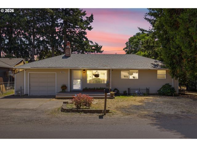 18232 Se CLINTON St, Gresham, OR 97030