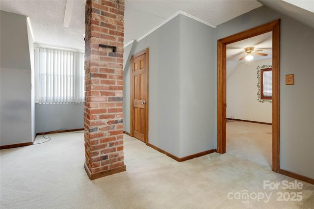 602 E Lee Avenue, Bessemer City, NC 28016