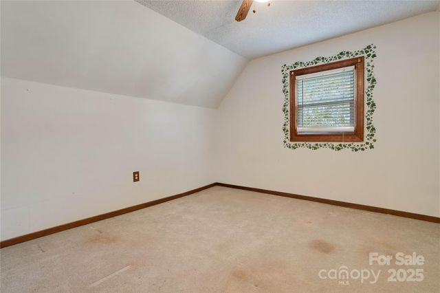 602 E Lee Avenue, Bessemer City, NC 28016